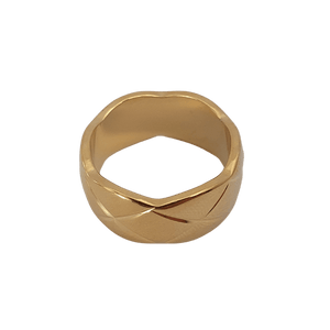 Gold criss cross etched crush ring