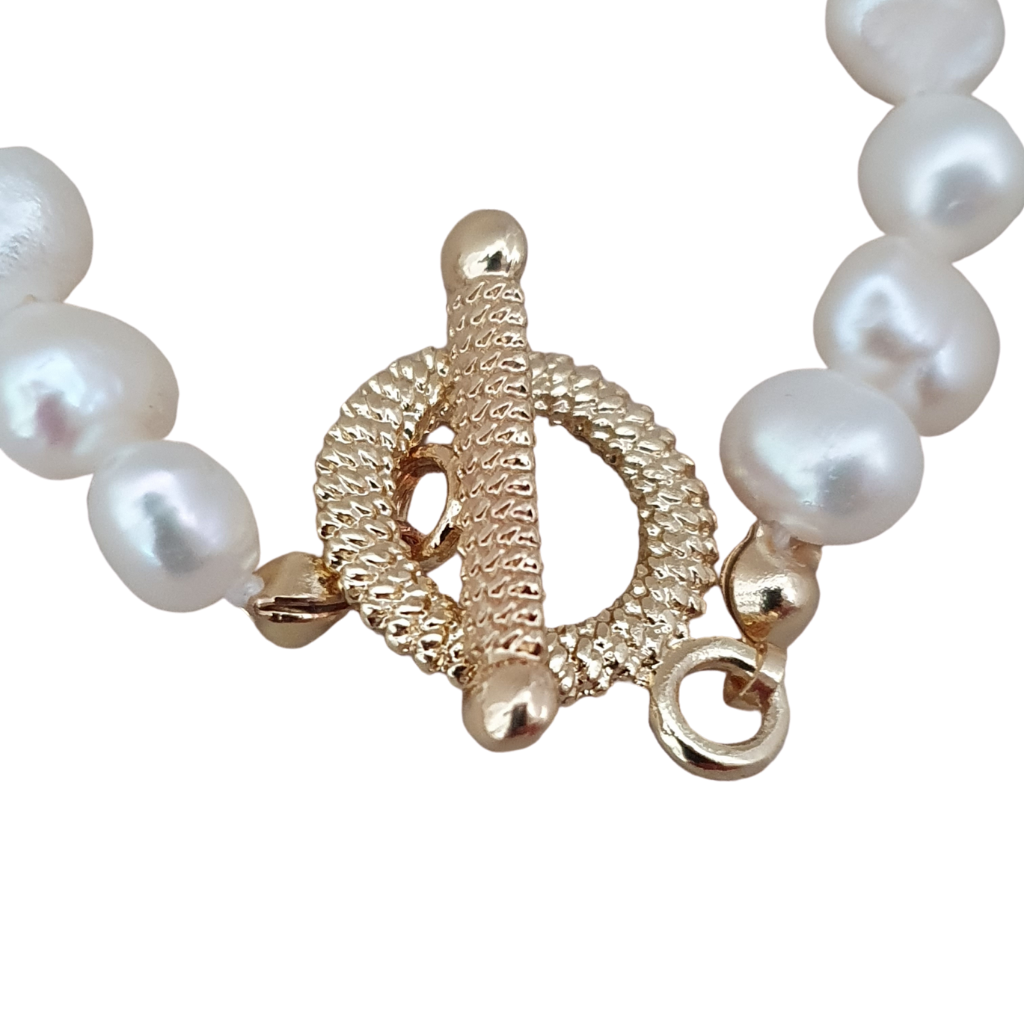 Seed pearl toggle necklace