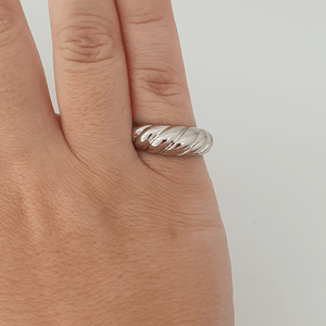 Silver baguette twist ring